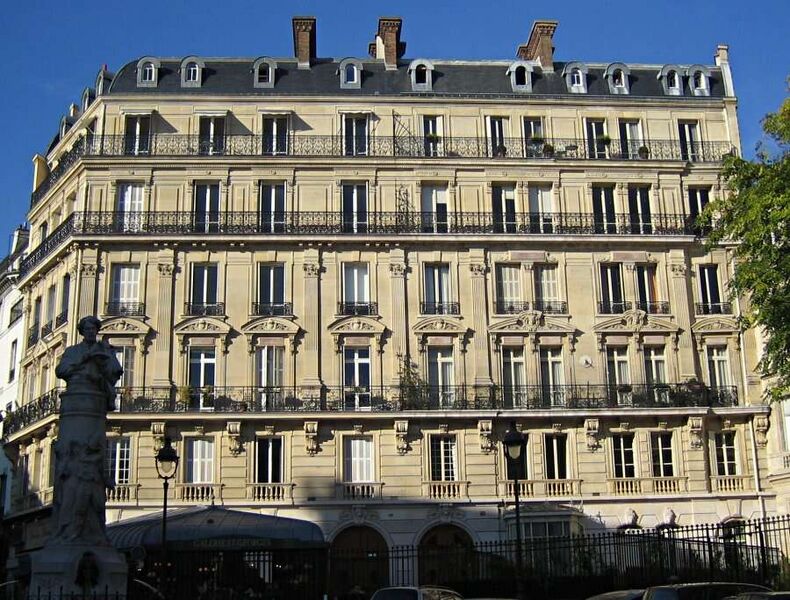 ملف:Place-saint-georges.jpg
