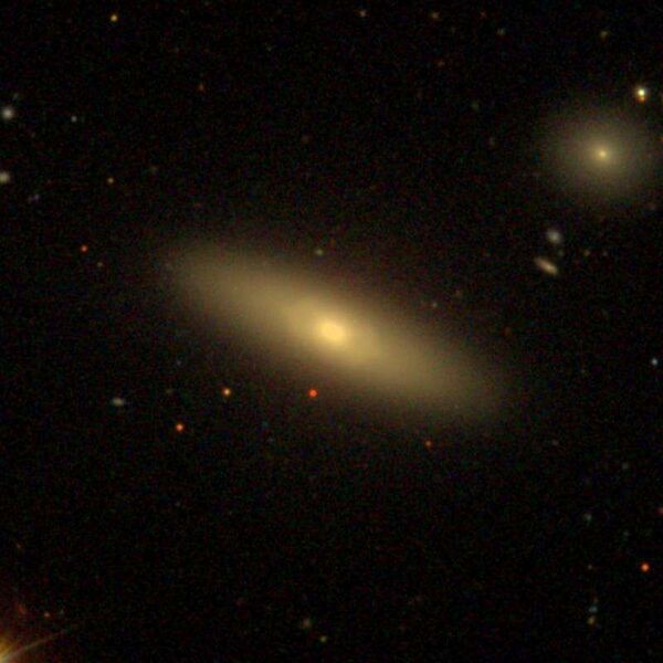 ملف:NGC4128 - SDSS DR14.jpg