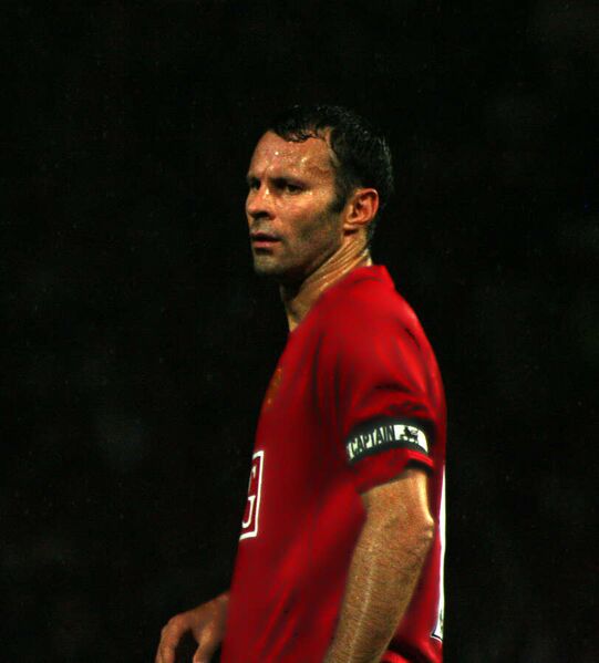 ملف:R giggs.jpg