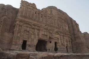 Petra Palace Tomb 2041.jpg