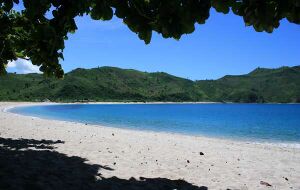 Kuta Lombok Mawun Beach.JPG