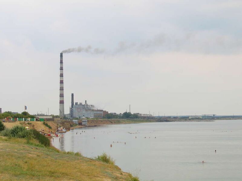 ملف:JarovoeCityAndJarovoeLake.jpg