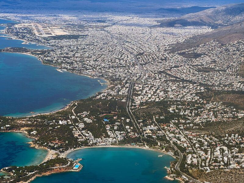 ملف:Vouliagmeni AB.jpg