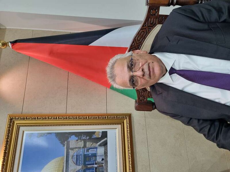 ملف:السفير مازن غنيم.jpg