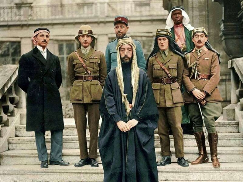 ملف:FeisalPartyAtVersaillesCopy-colored.jpg
