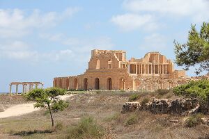 Sabratha (1) (8288348763).jpg