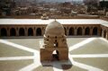 الصحن المكشوف وبه القبة