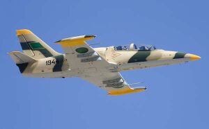 L-39 (12549639344).jpg
