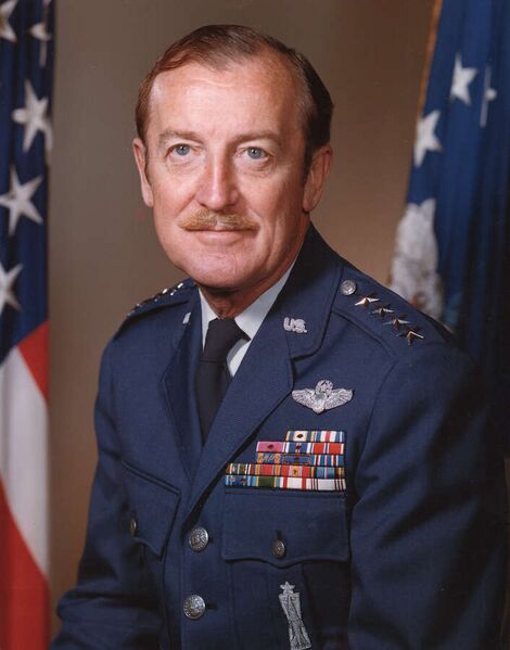 ملف:Gen F. Michael Rogers.jpg