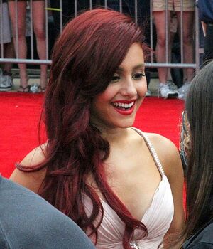 Ariana Grande.jpg