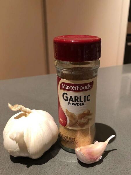 ملف:Masterfoods Garlic Powder.jpg