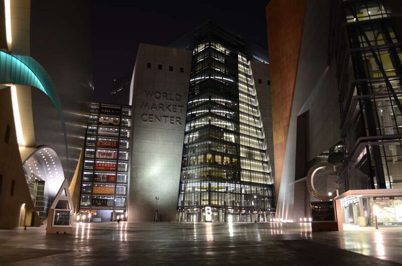 ملف:WorldMarketCenter1.jpg