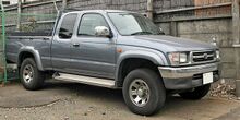Pickup 4WD Wide Extra Cab Sports 2.7 L (RZN174H)