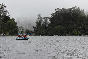 Boating in Kodaikanal Lake.jpg