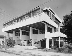 Lovell beach house.jpg