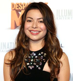 Miranda Cosgrove 2013.jpg
